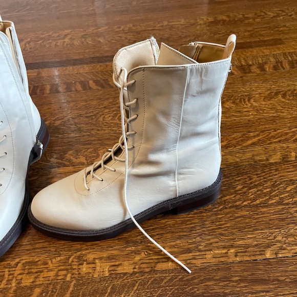 Sam Edelman off white boots - Picture 2 of 4